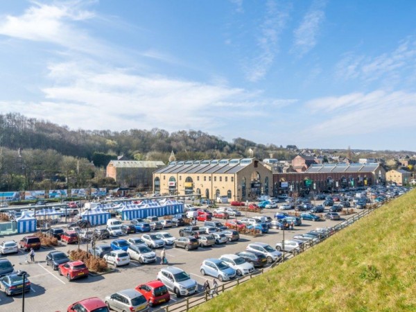 Fox Valley reports 100% retail occupancy entering 2023